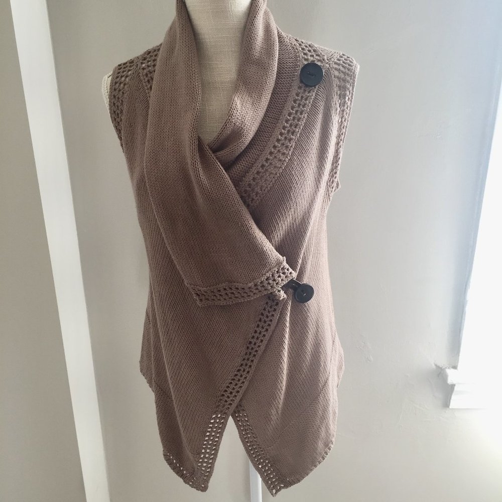 Mint brand petite wool cable stitch vest size medium